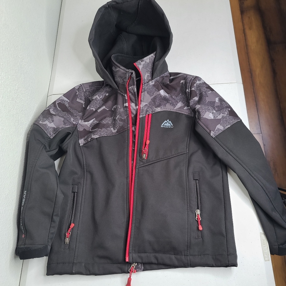 Snozu J size M 10/12 in excellent condition.